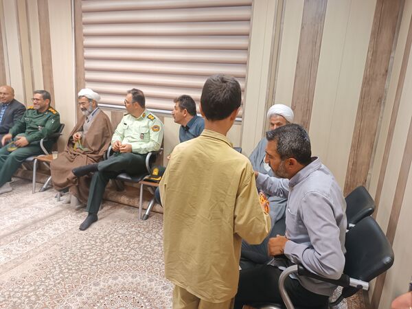 بازگشت امام جمعه از سفر مکه و استقبال گرم مردم فارسان
