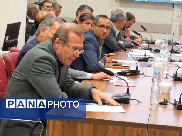 برگزاری دومین جلسه شورای آموزش و پرورش استان در محل استانداری 