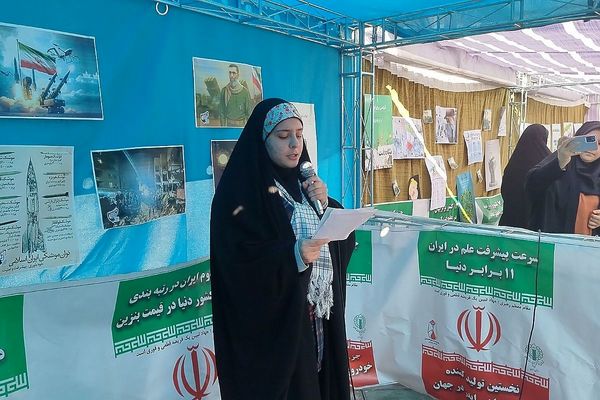 مصلیِ صباشهر، میزبان روایت انقلاب؛ آیین افتتاحیه نمایشگاه «مدرسه انقلاب» شهرستان شهریار