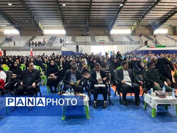 همایش هفته بزرگداشت مقام معلم در شهر آشخانه