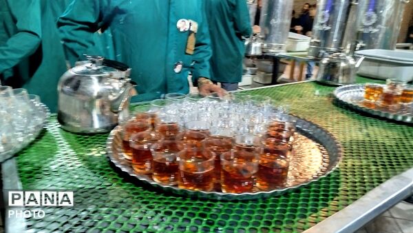 چایخانه حضرت زهرا (س) عطر و بوی دل‌انگیزی میدهد 