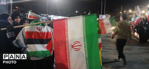 تجمع دیگر مردم ساوجبلاغ در بیعت با رهبر انقلاب 