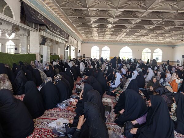نماز عبادی سیاسی جمعه در کاشمر برگزار شد