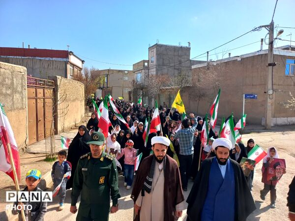 مادران و شکوفه‌های دستجرد در روز دختر به یاد میناب