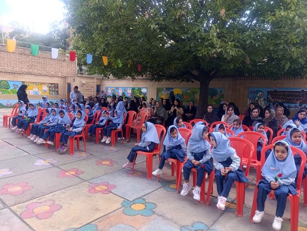 جشن غنچه‌های  کودکستان مهر و ماه آشخانه 