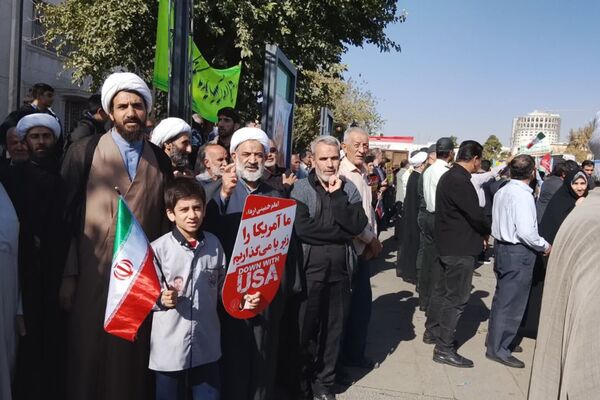 طنین حماسه در گام‌های دانش‌ آموزی
