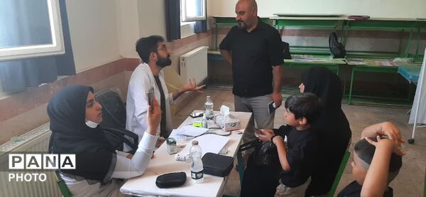خدمات گسترده درمانی گروه‌های جهادی دانشجویی در منطقه  شهرک ابریشم چهار باغ ساوجبلاغ