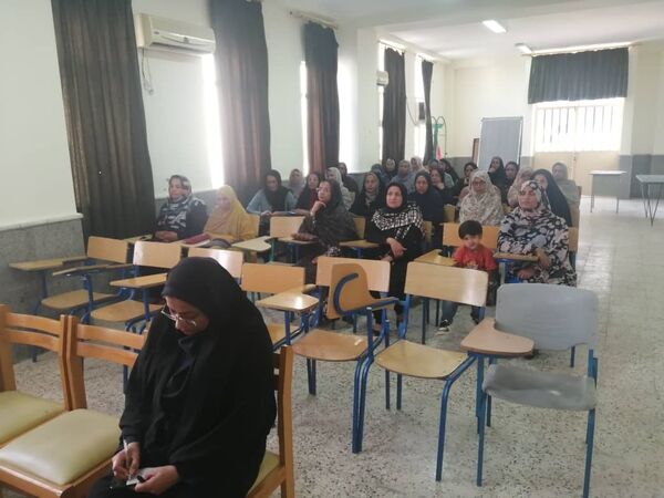 انتخابات انجمن اولیا و مربیان در دبیرستان علی سایانی فین