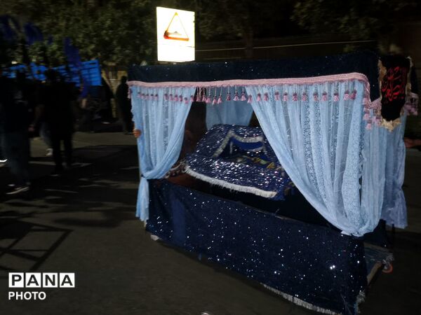 کاروان‌های عزاداری شب شهادت امام سجاد(ع) در سراسر اصفهان به حرکت درآمد