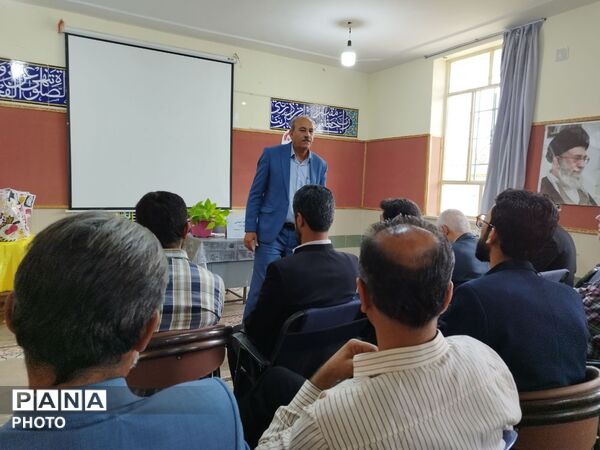 عوامل امور تربیتی آموزش‌وپرورش شیب‌کوه مورد تجلیل قرار گرفتند