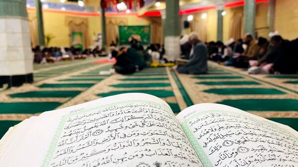 عطر قرآن در مسجد امام علی(ع) پیچید