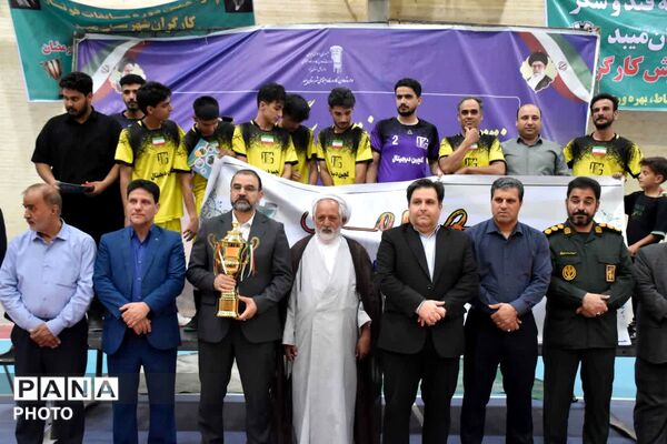 پایان پانزدهمین دوره مسابقات فوتسال کارگران میبد