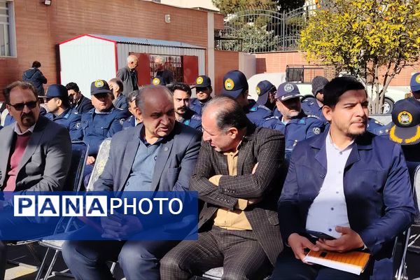 آیین نواختن گلبانگ انقلاب اسلامی با حضور استاندار فارس