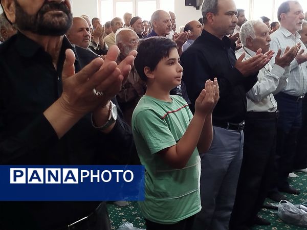 حضور پرشور جوانان و نوجوانان در نماز جمعه کاشمر