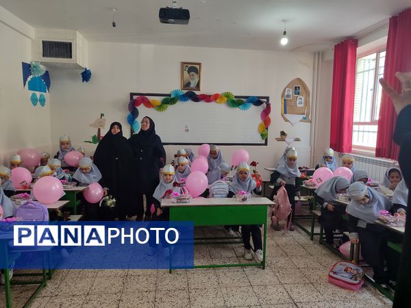 مراسم جشن شکوفه‌‎ها در دبستان شاهد حاج تقی آقا بزرگ مشهد 