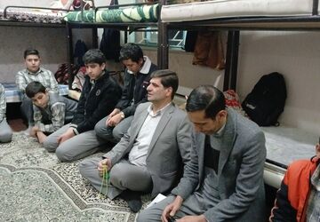 حضور مسئولان استان در جمع دانش‌آموزان خوابگاهی دبیرستان نمونه دولتی شهید حاج قاسم سلیمانی 