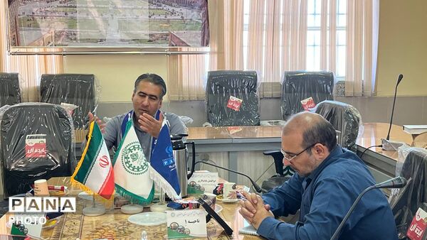  نشست تخصصی کارشناسان نواحی ۶گانه سازمان دانش‌آموزی استان اصفهان