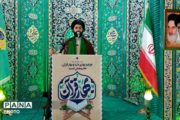 اقامه باشکوه نماز وحدت‌آفرین جمعه در فیروزکوه