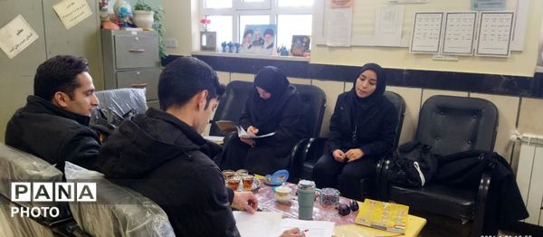 بازدید کارشناس بهداشت از دبیرستان مادر مهربان خلیل آباد