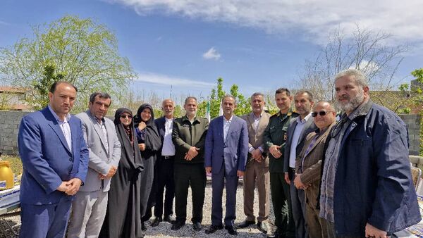 آیین کلنگ‌زنی دبیرستان دخترانه افراسیابی در محمود‌آباد 