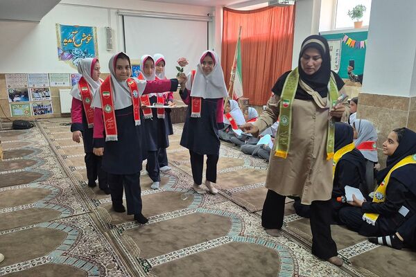 برگزاری کارگاه آموزش مهارت‌های تشکیلات سازمان دانش‌آموزی در طالب‌ آباد کهریزک 
