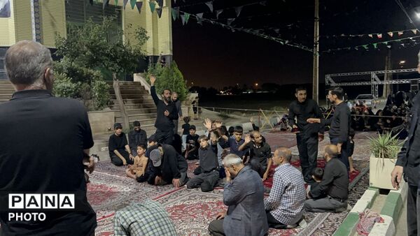 شور حسینی در شهرک ینگی امام  در شب اول محرم 