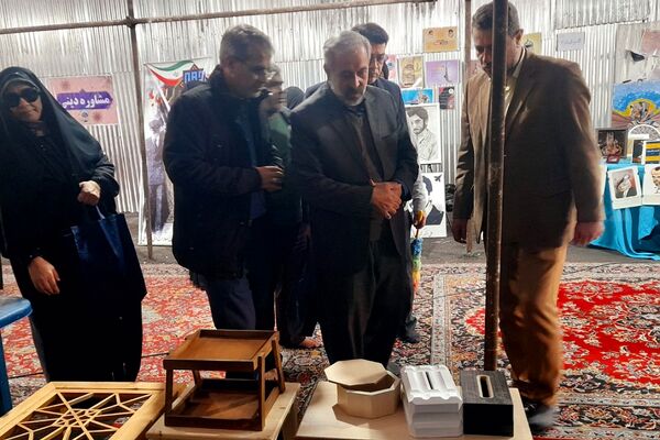 برپایی نمایشگاه دستاورهای دانش‌آموزان منطقه کهریزک 