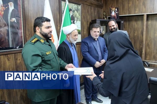 تجلیل از مددجویان و پرسنل بهزیستی‌ اشتهارد