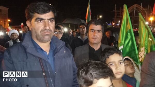 اتحاد فرهنگیان، دانش‌آموزان و مردم کوهنانی شب بیعت با رهبری