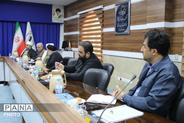 هم‌اندیشی مدیران مرکز بزرگ اسلامی با نماینده ولی فقیه در استان کردستان