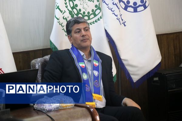 دیدار دانش‌آموزان پسر پیشتاز با مدیر سازمان دانش‌آموزی خراسان رضوی