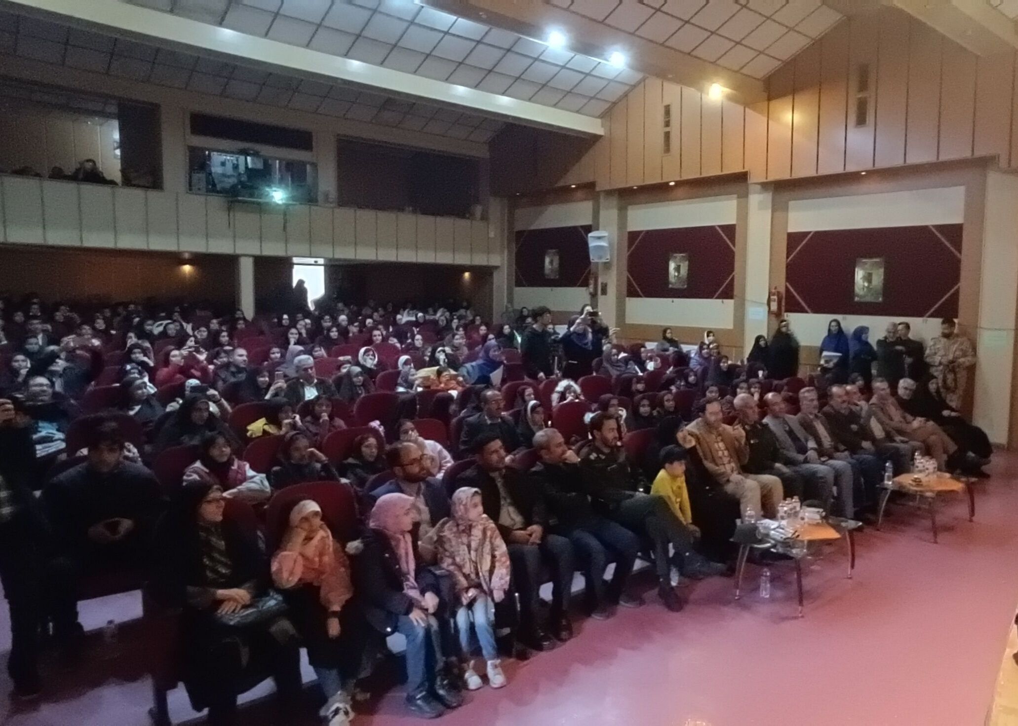 فرهنگ شهدا با زبان هنر و توسط نوجوانان باید ارائه شود