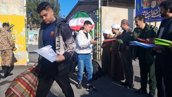اعزام دانش‌آموزان پسر آشخانه به راهیان نور 