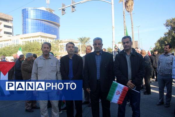 راهپیمایی یوم الله ۲۲  بهمن با حضور پرشور مردم در بوشهر 