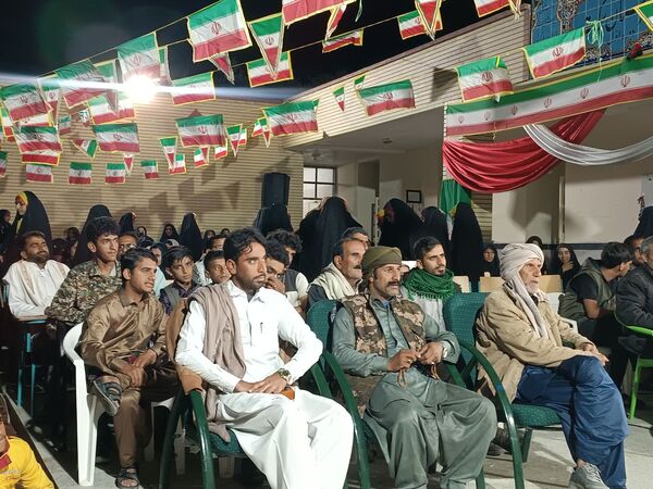 برگزاری جشن دهه فجر در مدرسه راهیان ولایت بشاگرد
