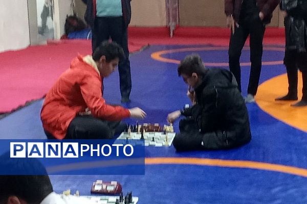 برگزاری مسابقات شطرنج دانش‌آموزی در بهارستان ۲