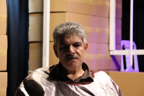 نمایش «در باران آمد» تا سوم مهرماه روی صحنه می‌رود