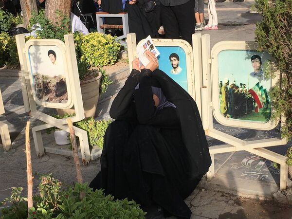 برپایی مراسم دعای عرفه در گلستان شهدای اصفهان