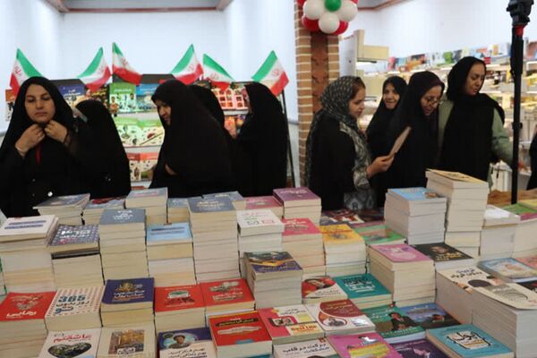 برگزاری نمایشگاه کتاب، در نمایشگاه دائمی شهرستان قرچک