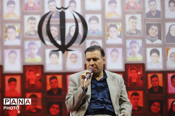 حضور مدیرکل آموزش و پرورش آذربایجان شرقی در هشتادوهشتمین تجمع شبانه‌روزی میدان ساعت