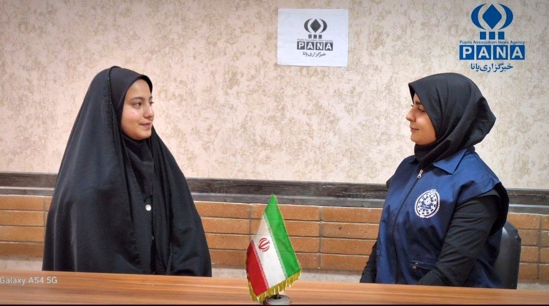 دانش‌آموز همدانی روایت خود را از مهمانی در محضر رهبر انقلاب بیان کرد