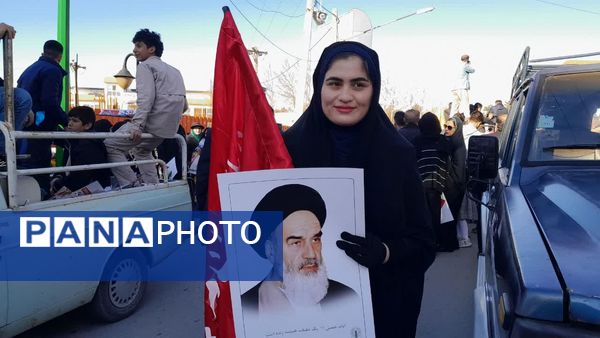 حضور پرشور مردم یاسوج در راهپیمایی ۲۲ بهمن