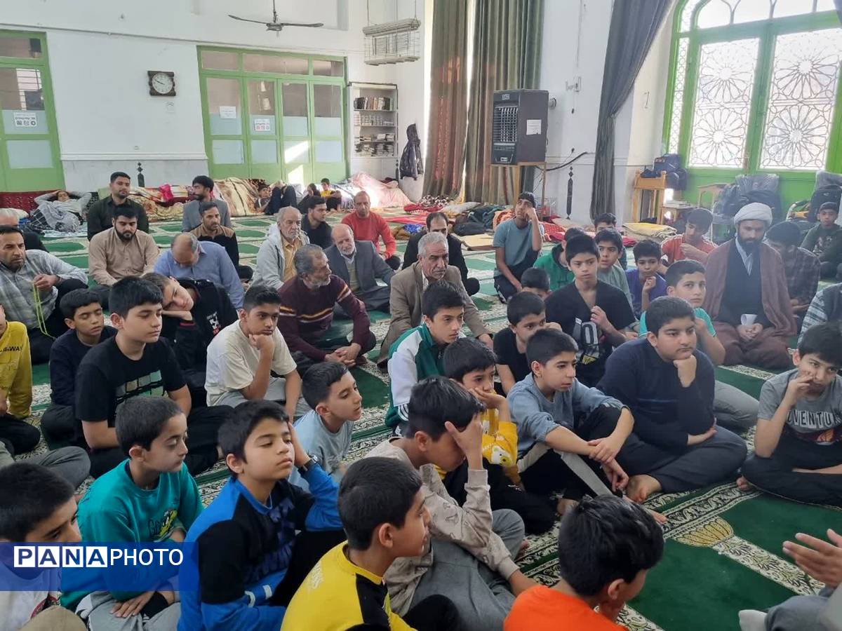 حلقه‌های صالحین اعتکاف در شهرستان خلیل‌آباد 