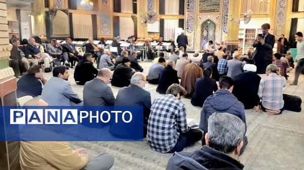 نشست صمیمی مسئولان با اهالی مسجد و محله فلاحی مشهد