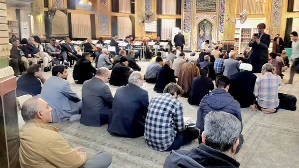 نشست صمیمی مسئولان با اهالی مسجد و محله فلاحی مشهد