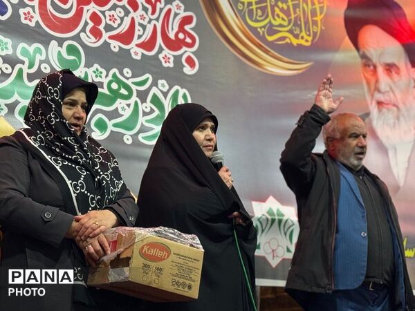قروه در قاب حضور مردم؛ تجمع شبانه با مشارکت گسترده
