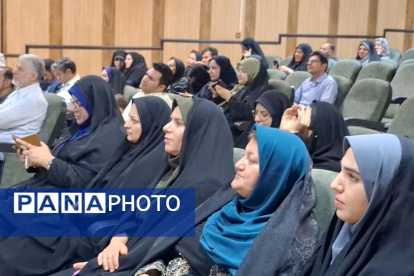 تجلیل از مقام‌آوران جشنواره تجارب برتر تربیتی 