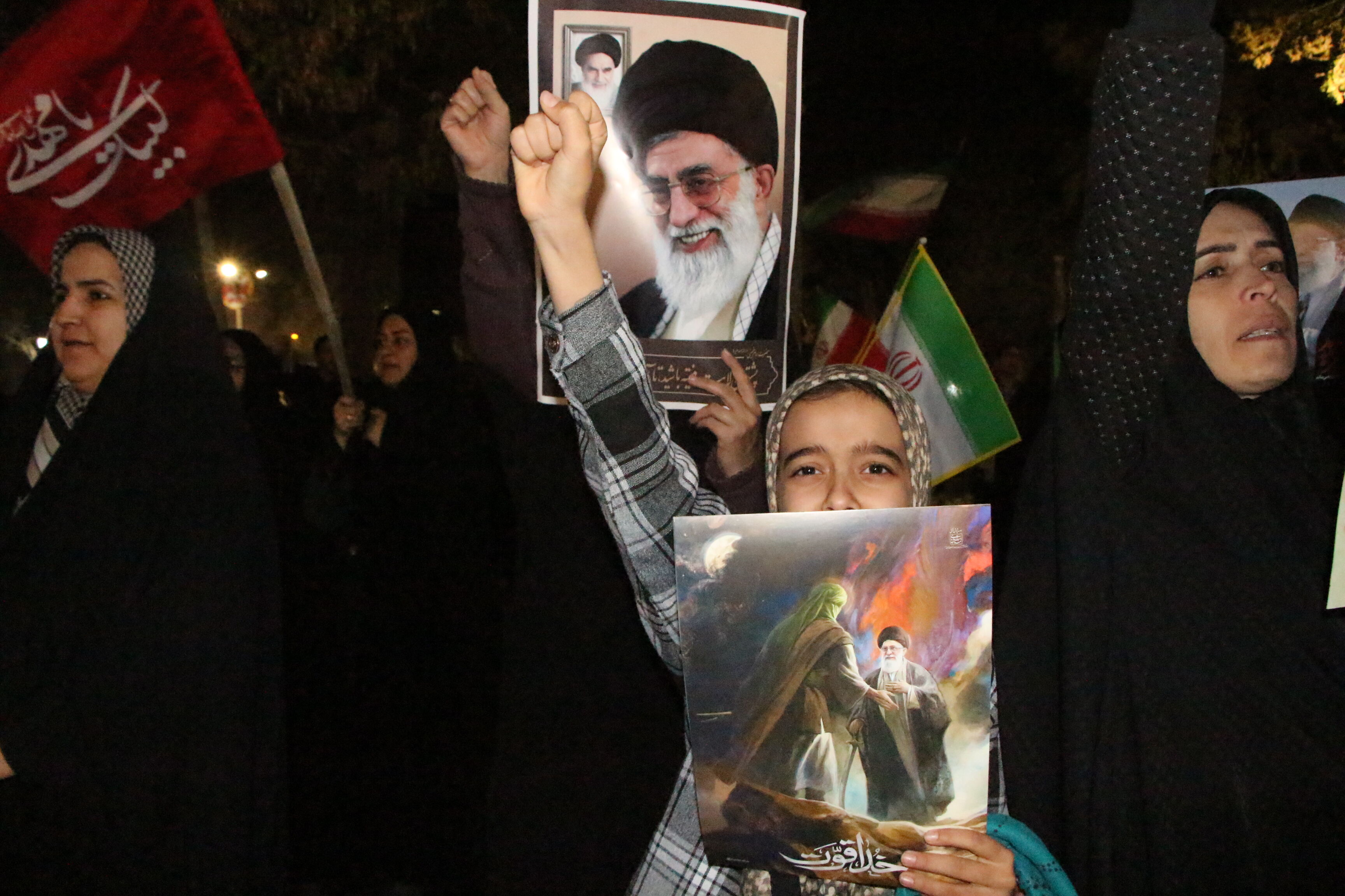 تجمع باشکوه دختران دانش‌آموز یزد
