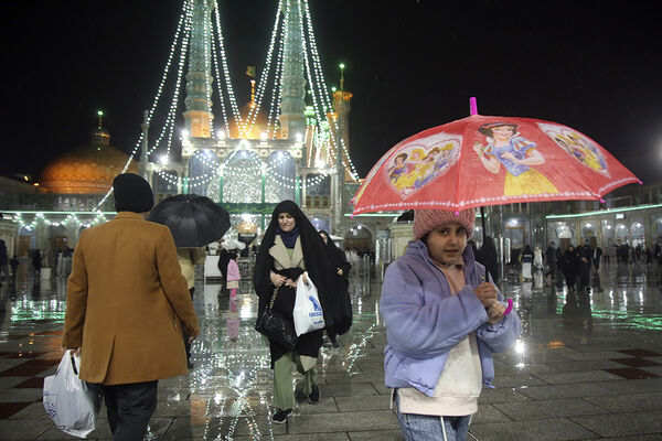 جشن عید مبعث در شب و روز بارانی حرم حضرت معصومه(س)