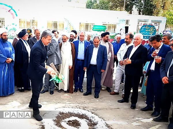 آیین کلنگ‌زنی مدرسه ۹ کلاسه انقلاب اسلامی فلاورجان